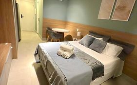 Studio Moema Completo Com Vaga Grátis e Localização Premium